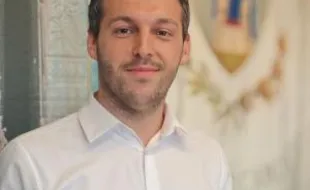 Vice Sindaco Yuna Kashi Zadeh