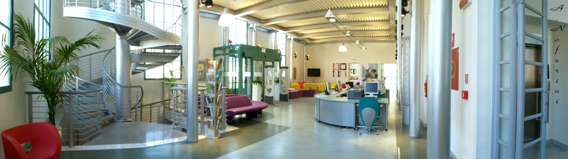 sala di ingresso della Biblioteca di Scandicci